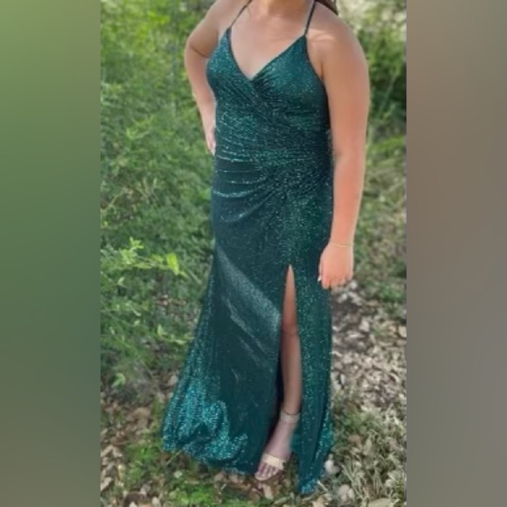 Let’s Emerald Green Size 2X Prom Dress